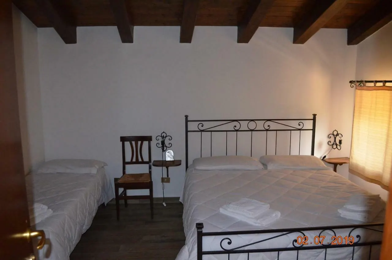 Agriturismo Il Vignale Longi Farma